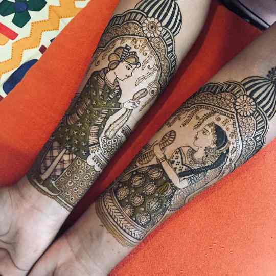 This design is for those who like traditional mehendi design.